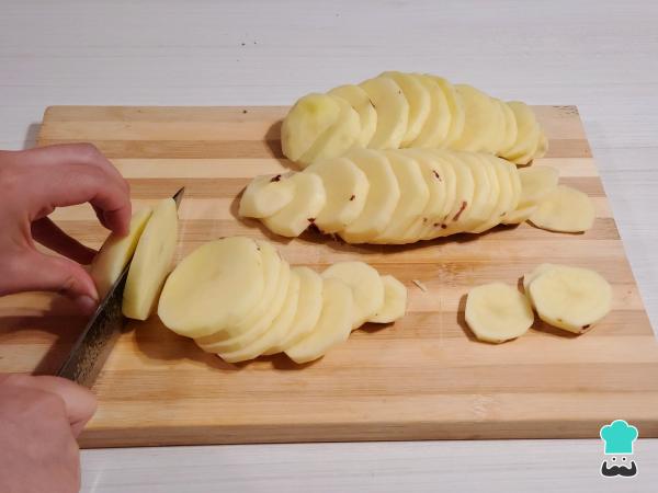 Receta de Papas gratinadas con jamón y queso - Paso 1