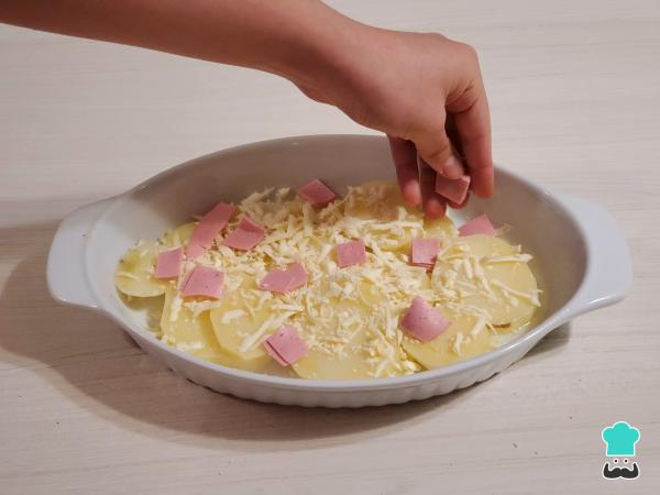 Receta de Papas gratinadas con jamón y queso - Paso 4