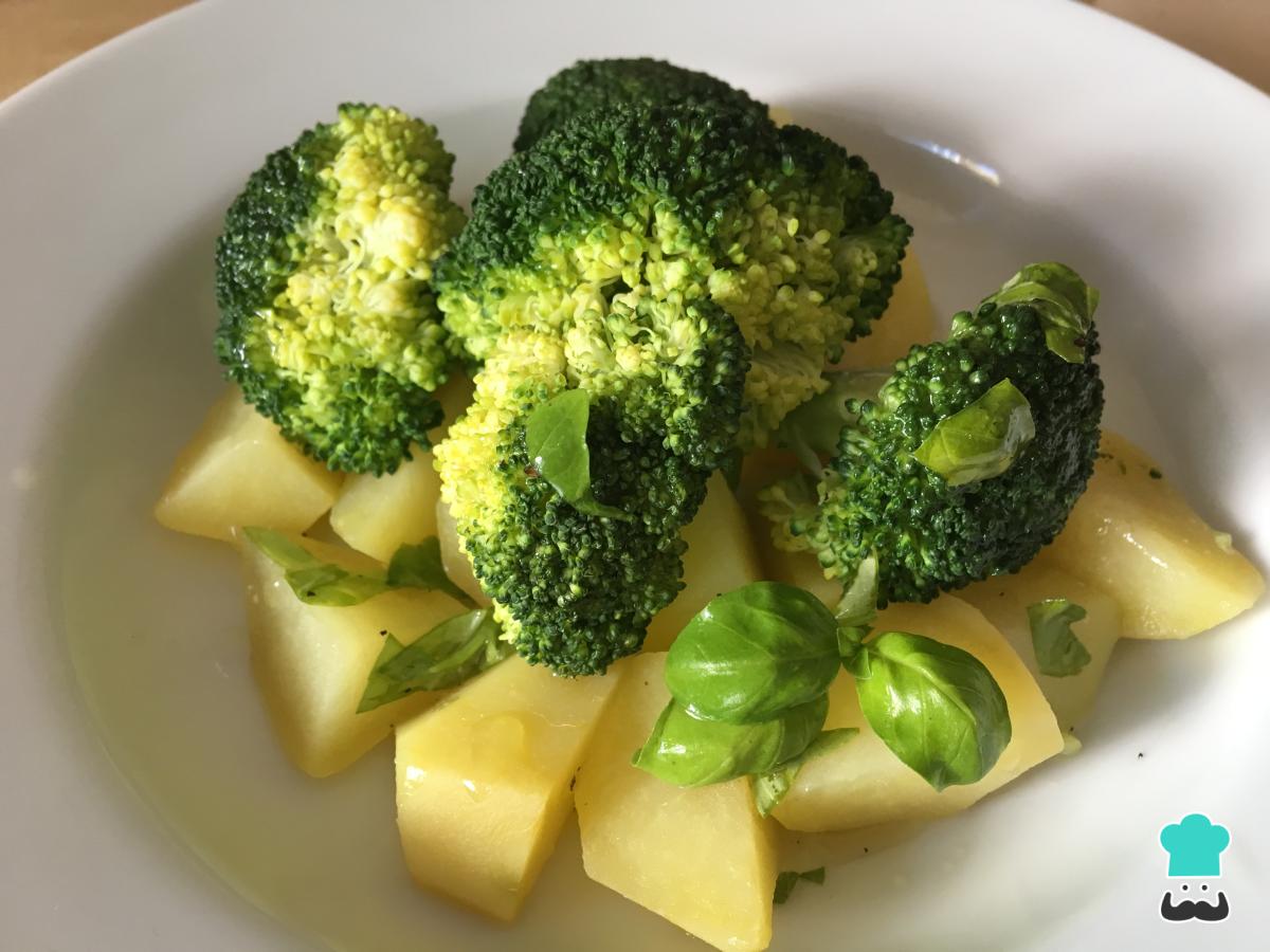 Receta de Brócoli al vapor con patatas