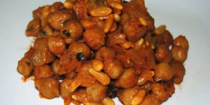 garbanzos con piñones