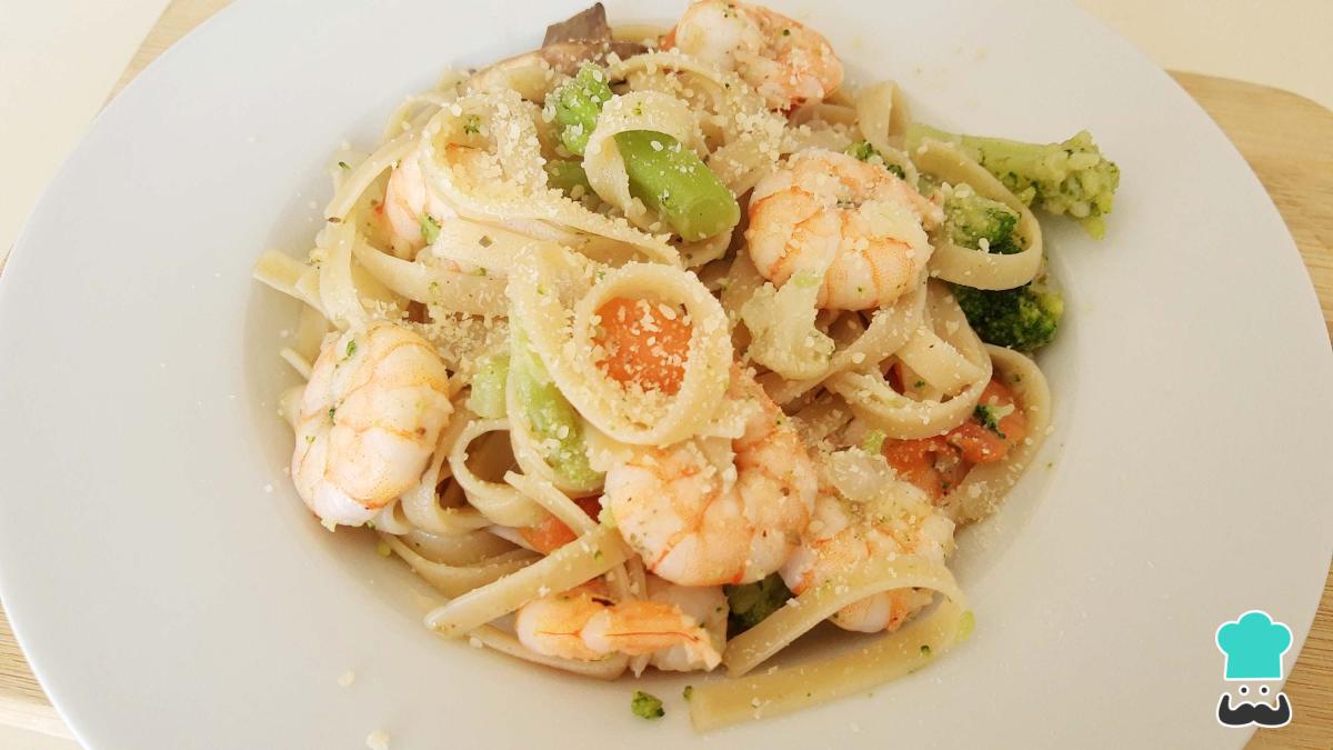 Receta de Pasta con camarones y verduras