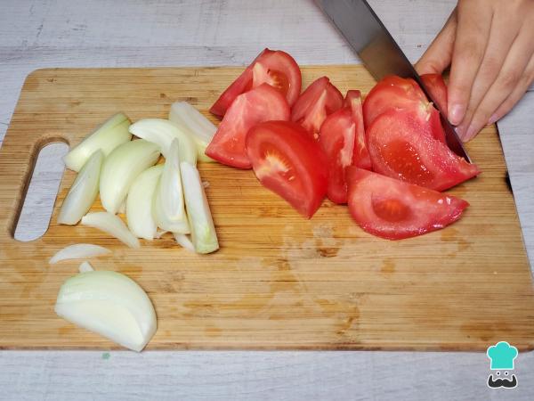 Receta de Saltado de atún peruano - Paso 1