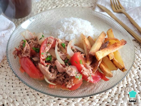 Receta de Saltado de atún peruano - Paso 9