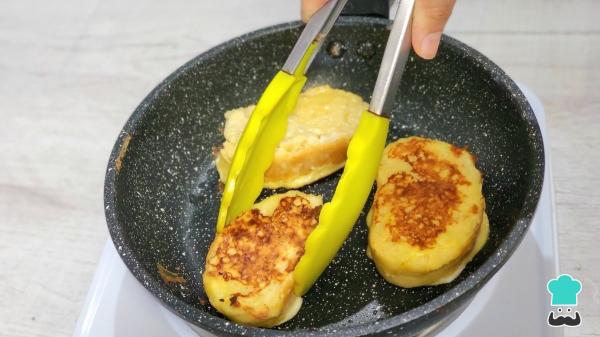 Receta de Torrijas saludables: sin azúcar y con todo el sabor de siempre, pero mucho más ligeras - Paso 5