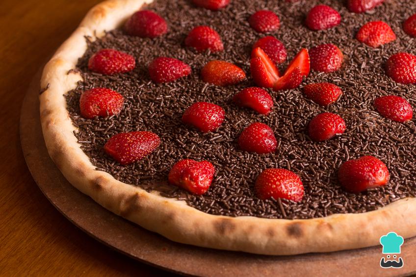 Pizza de fresas con chocolate - Fácil