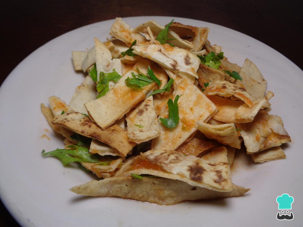 Receta de Sopa seca de tortilla al horno