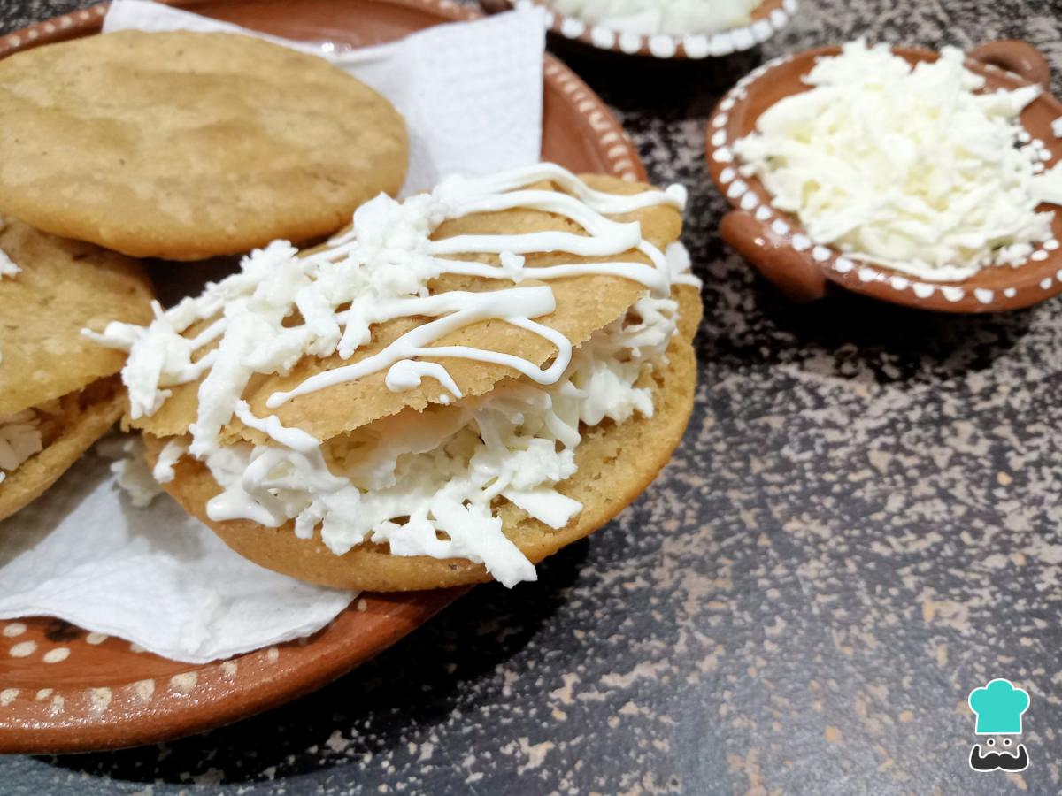 Receta de Gorditas de chicharrón prensado