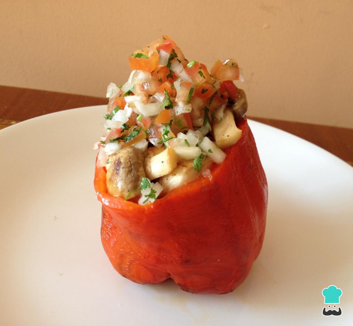 Receta de Pimientos rellenos de pollo y pico de gallo