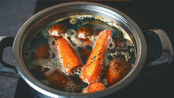 Tipos de cocción: ¿Cuáles son y cómo hacer estas técnicas de cocinado? - Cocción en agua