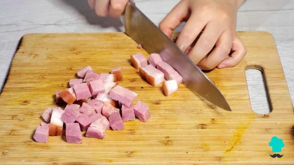 Receta de Pasta a la Amatriciana: el truco para conseguir un guanciale crujiente y una salsa espectacular - Paso 1