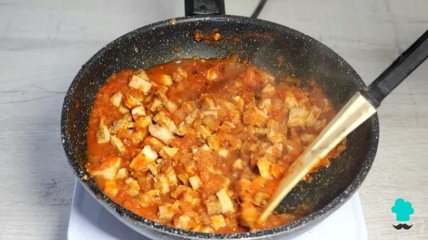Receta de Pasta a la Amatriciana: el truco para conseguir un guanciale crujiente y una salsa espectacular - Paso 5