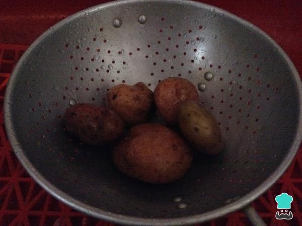 Receta de Batatas rostízadas con estragón y ajo. - Paso 2