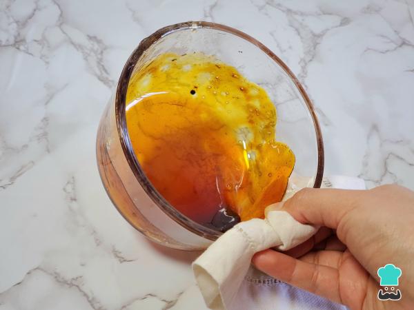 Receta de Flan de 4 huevos al baño María - Paso 2