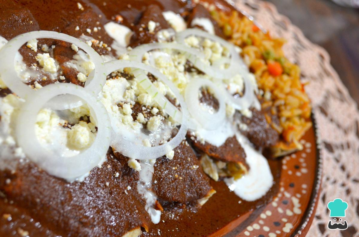 Receta de Enmoladas de pollo