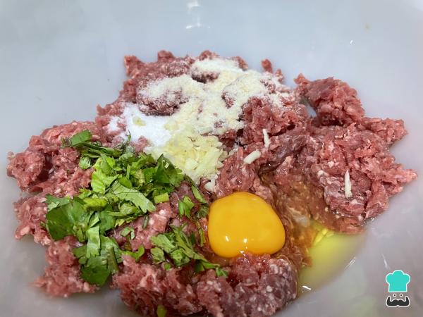 Receta de Albóndigas en salsa verde - Paso 1