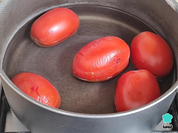 Receta de Tinga de pollo con tomate - Paso 1