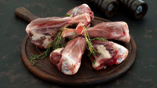 Ramón Freixa, chef: “El mejor guiso de carne no se hace con agua, lleva 1 litro de vino tinto y 1,2 kg de morcillo” - La elección de la carne es clave para conseguir un guiso realmente meloso