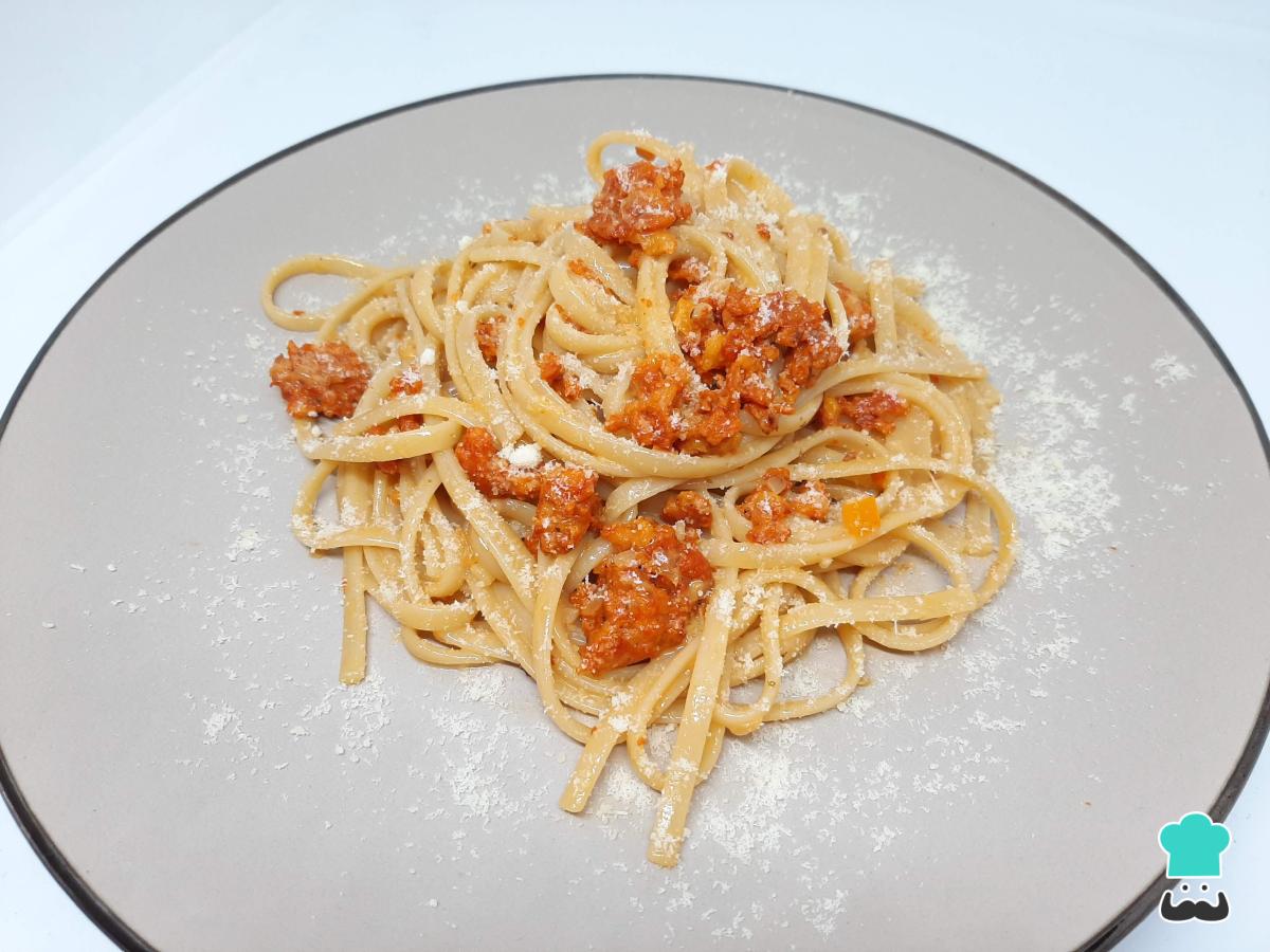 Receta de Tallarines con salchicha huachana