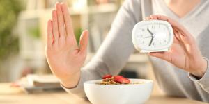 Los científicos lo confirman: el ayuno intermitente funciona, pero no es mejor que la dieta tradicional