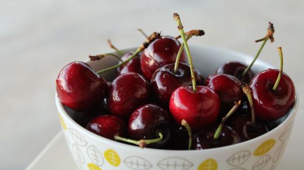 Los fruteros coinciden: “Para que las cerezas duren más en verano no hay que lavarlas hasta el momento de consumirlas” - Por qué las cerezas se estropean tan rápido