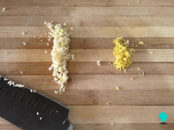 Receta de Brochetas de pollo teriyaki: el truco para conseguir una carne jugosa y una salsa irresistible - Paso 2