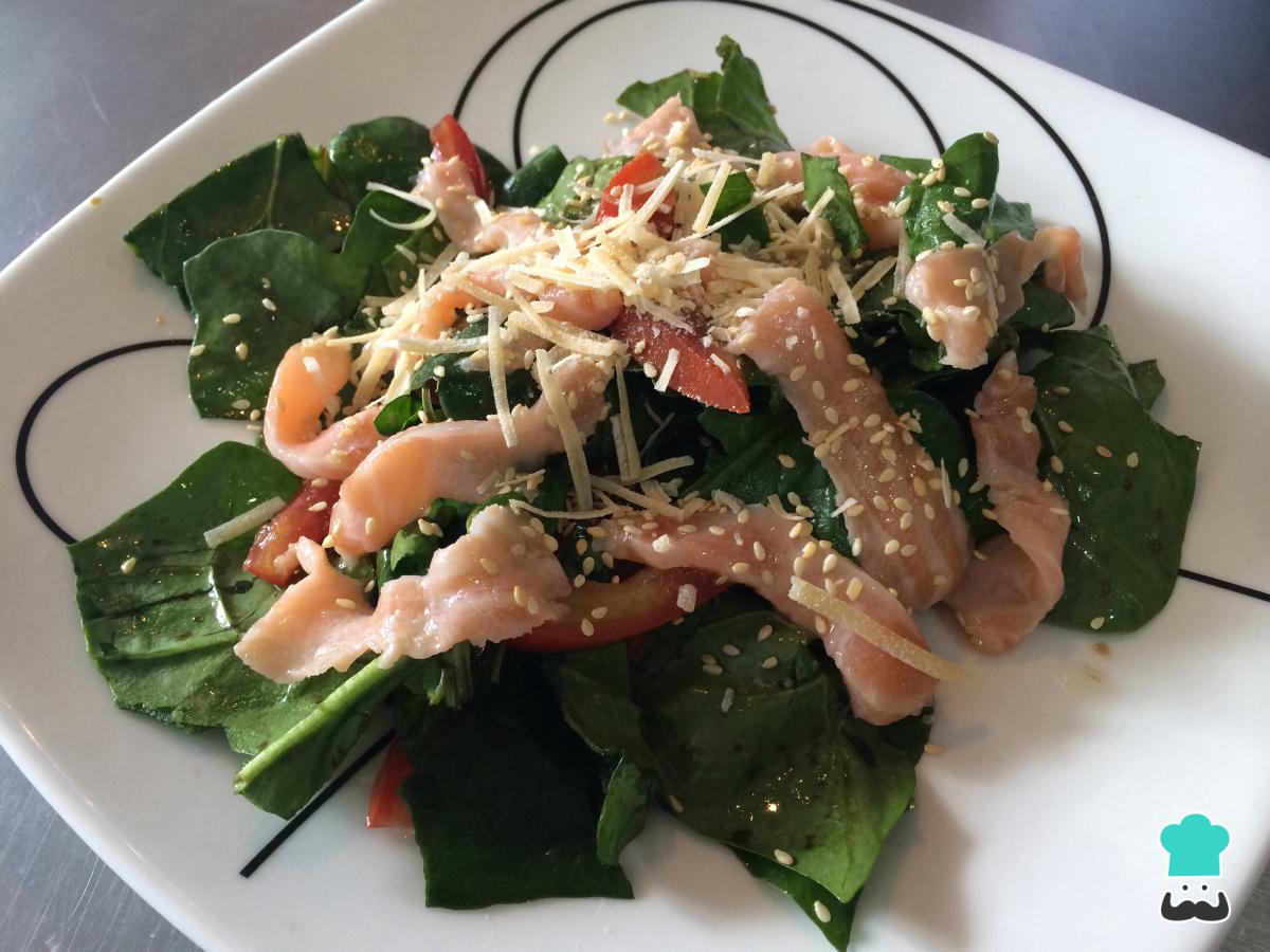 Receta de Ensalada de espinaca y salmón