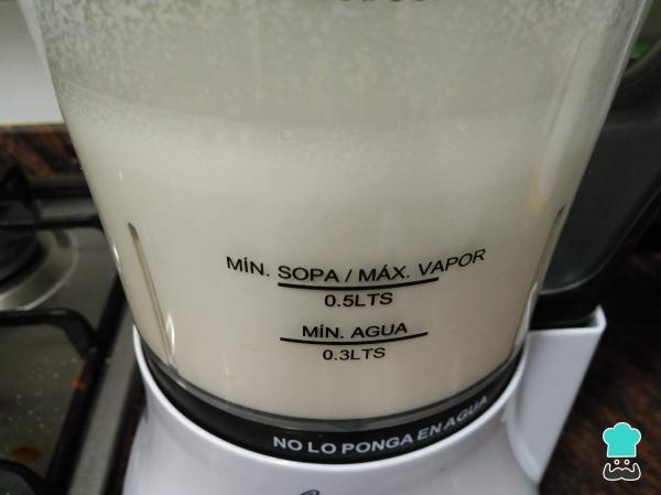 Leche de almendras sin azúcar - Receta, propiedades y calorías - Paso 6