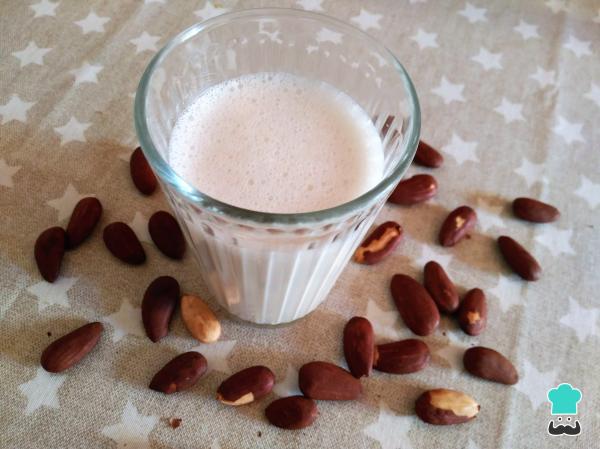 Leche de almendras sin azúcar - Receta, propiedades y calorías - Paso 7