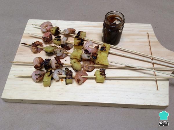 Receta de Pinchos de camarón con piña al grill