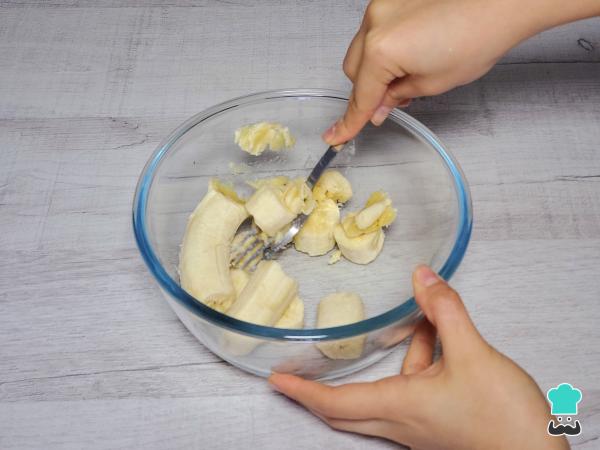 Receta de Bizcocho de plátano sin harina ni azúcar - Paso 1
