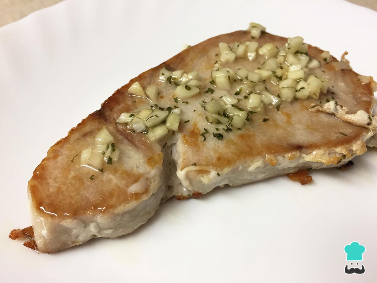Receta de Atún a la plancha con ajo y perejil