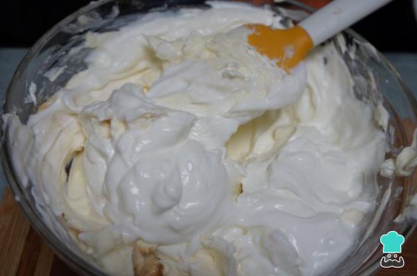 Receta de Tarta de queso con 3 yogures y 3 huevos - Paso 2