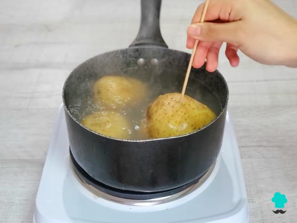 Receta de Pastel de carne y patatas de la abuela: fácil, sabroso y con una capa de queso irresistible - Paso 6