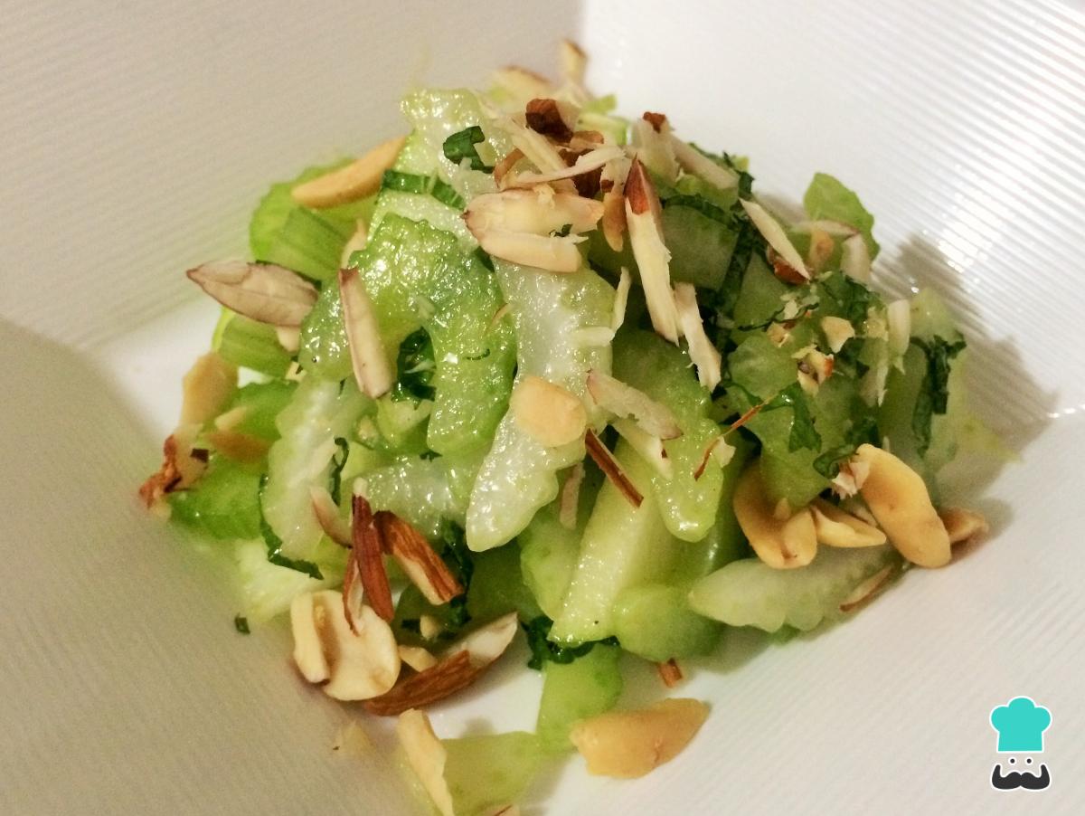 Receta de Ensalada de manzana verde y apio