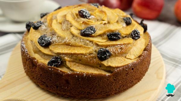 Receta de Bizcocho de yogur, avena y manzana sin azúcar: tierno, jugoso y perfecto para cuidarte sin renunciar al postre - Paso 8