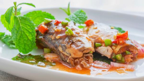 Los nutricionistas coinciden: “Las sardinas en lata son uno de los alimentos más baratos y saludables del supermercado (y así puedes prepararlas)” - Cómo comer sardinas en lata de forma saludable y sin aburrirse