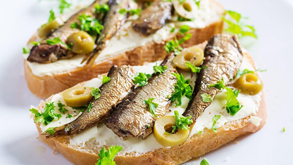 Los nutricionistas coinciden: “Las sardinas en lata son uno de los alimentos más baratos y saludables del supermercado (y así puedes prepararlas)”
