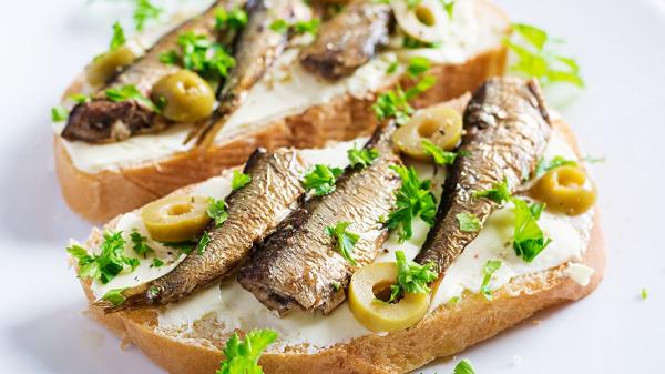 Los nutricionistas coinciden: “Las sardinas en lata son uno de los alimentos más baratos y saludables del supermercado (y así puedes prepararlas)”