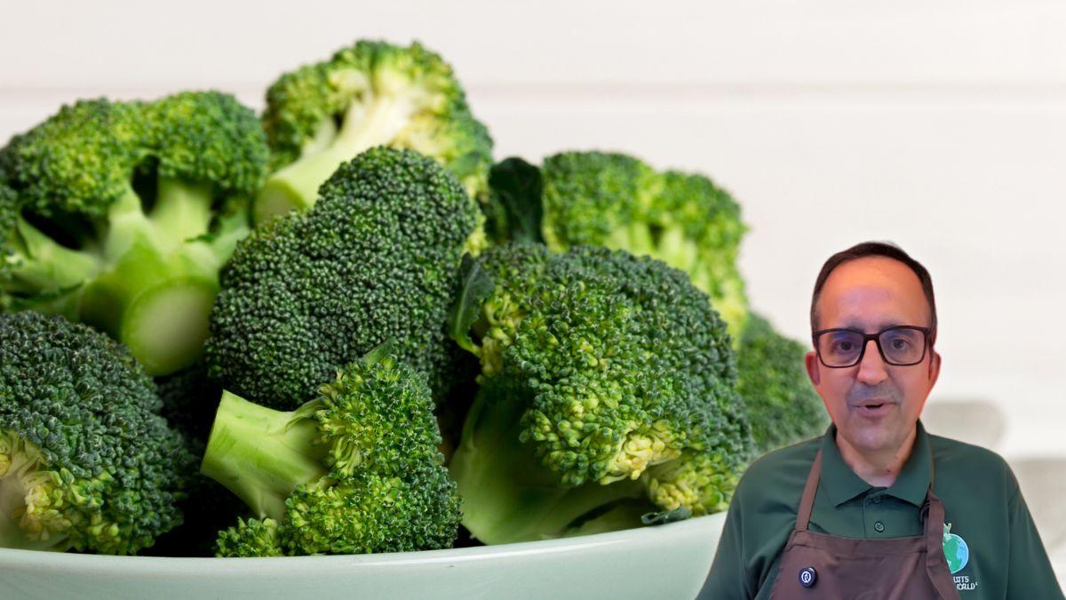 José Luis Caro, frutero: “Para que el brócoli no se ponga amarillo enseguida, guárdalo en la nevera en una bolsa con agujeritos”