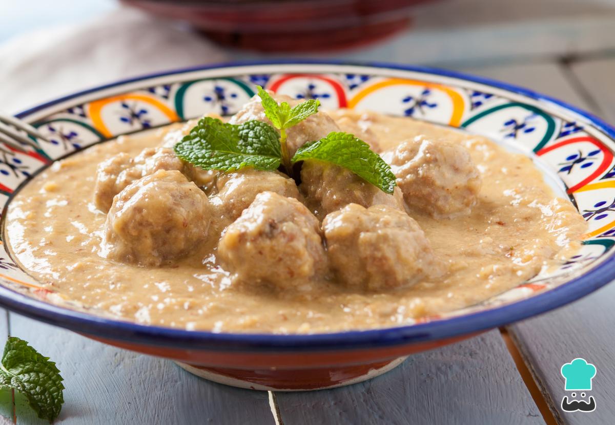 Receta de Albóndigas en salsa de almendras