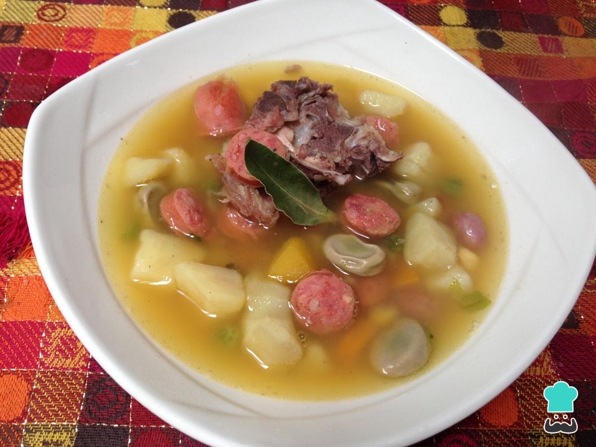 Receta de Caldo Gallego casero