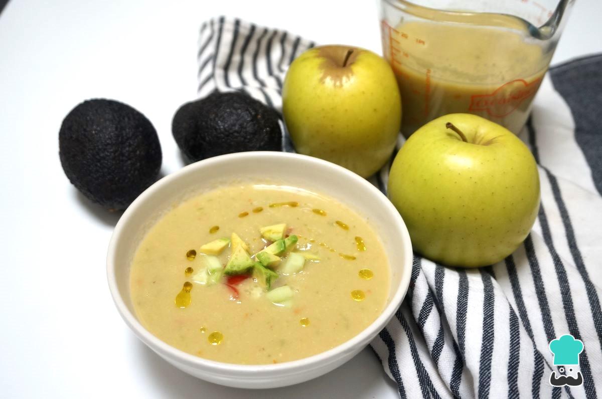 Receta de Gazpacho de aguacate y manzana