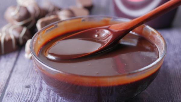Los chefs coinciden: “Para hacer albóndigas jugosas, mezcla pan de brioche con leche y añade chocolate a la salsa” - Un toque sorprendente: chocolate para la salsa
