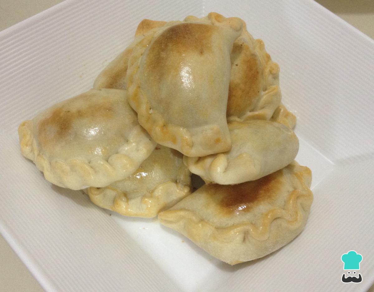 Receta de Empanadillas al horno de pollo con champiñones