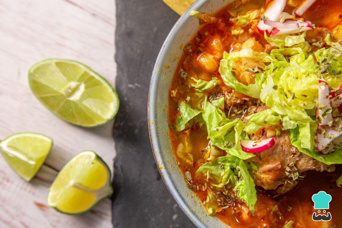 Receta de Pozole rojo de pollo