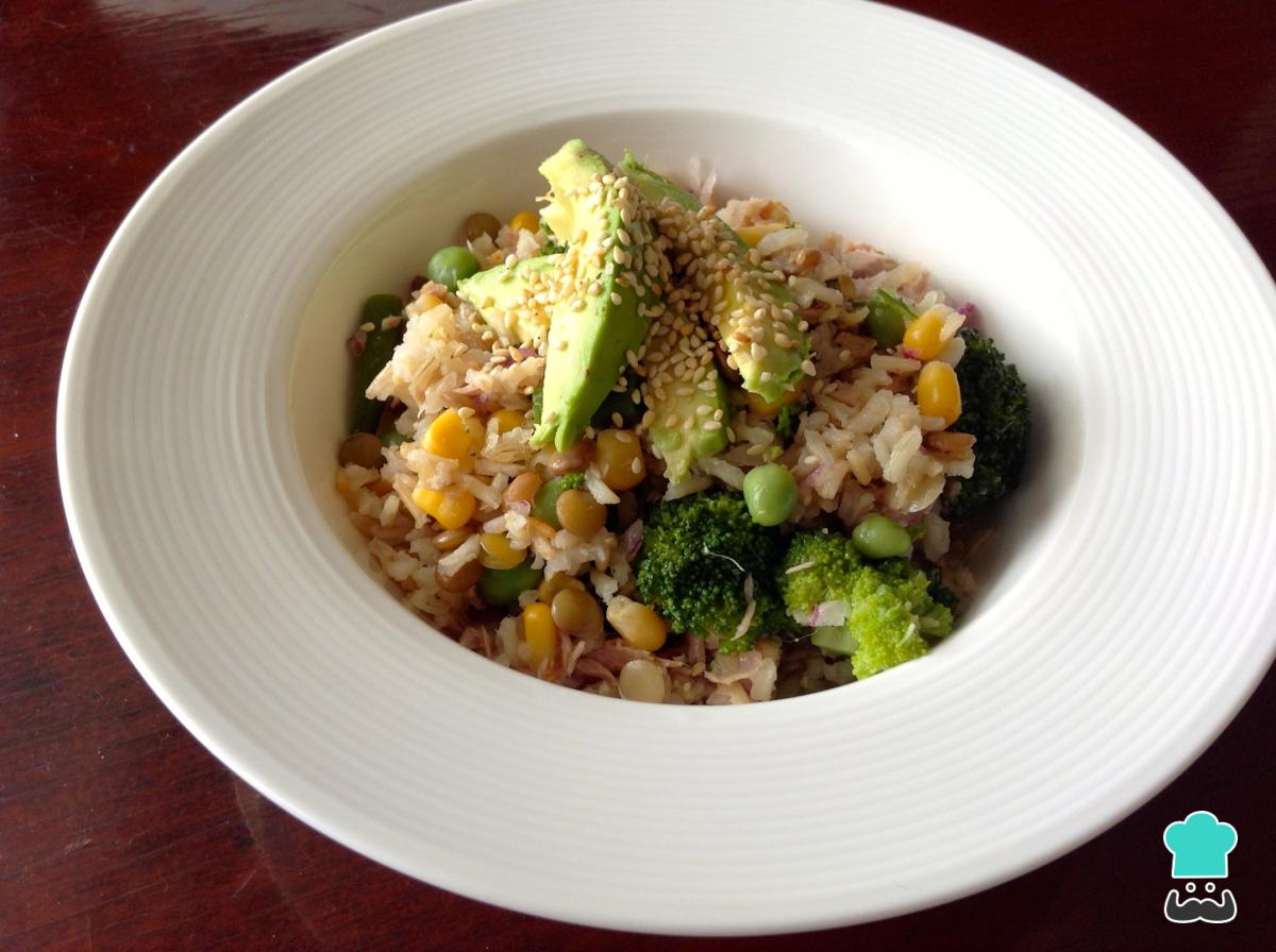 Receta de Ensalada de arroz integral con atún