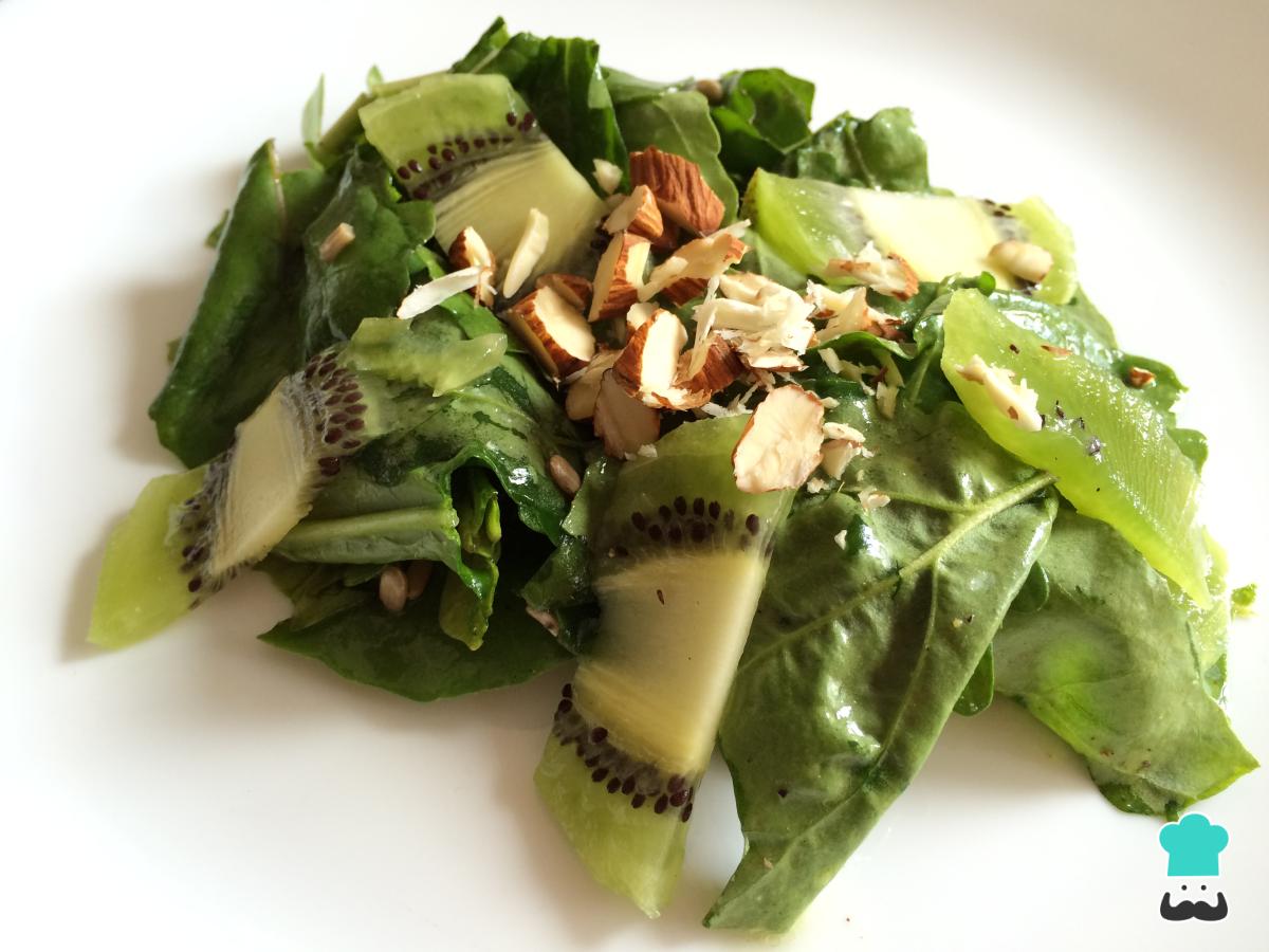 Receta de Ensalada verde con kiwi