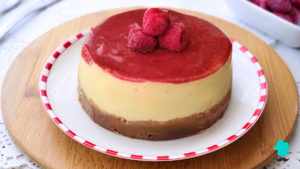 Receta de Tarta de queso y frambuesas sin horno: fácil, cremosa y con un resultado de pastelería