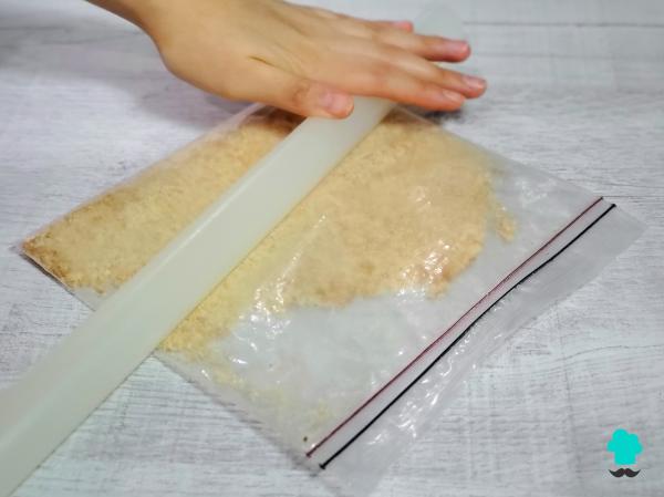 Receta de Tarta de queso y frambuesas sin horno: fácil, cremosa y con un resultado de pastelería - Paso 1