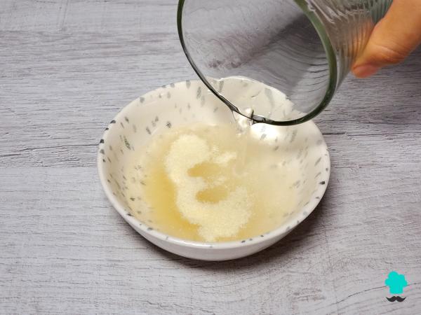 Receta de Tarta de queso y frambuesas sin horno: fácil, cremosa y con un resultado de pastelería - Paso 4